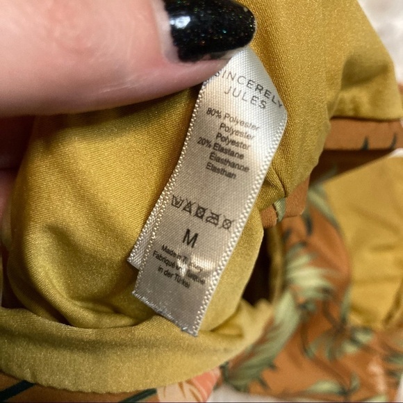 Sincerely Jules Maui Floral Palm Tree Twist Front Bikini Top - Picture 7 of 7